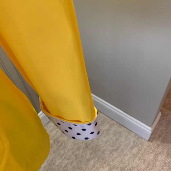 Yellow lined slicker 🌧🌧 - Picture 4 of 7
